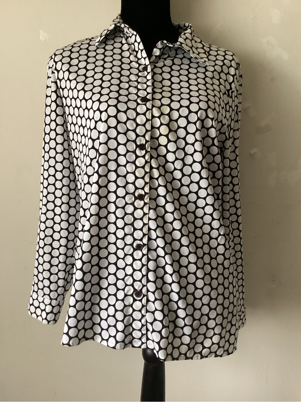 Chico’s Classic Black & White Polka Dot Button-Up blouse